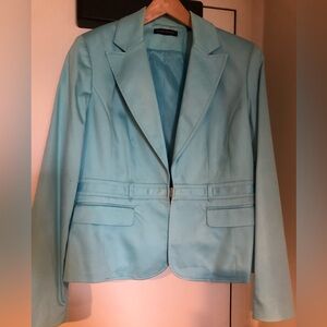 Beautiful Tiffany Blue Blazer S/M with a clasp in the front